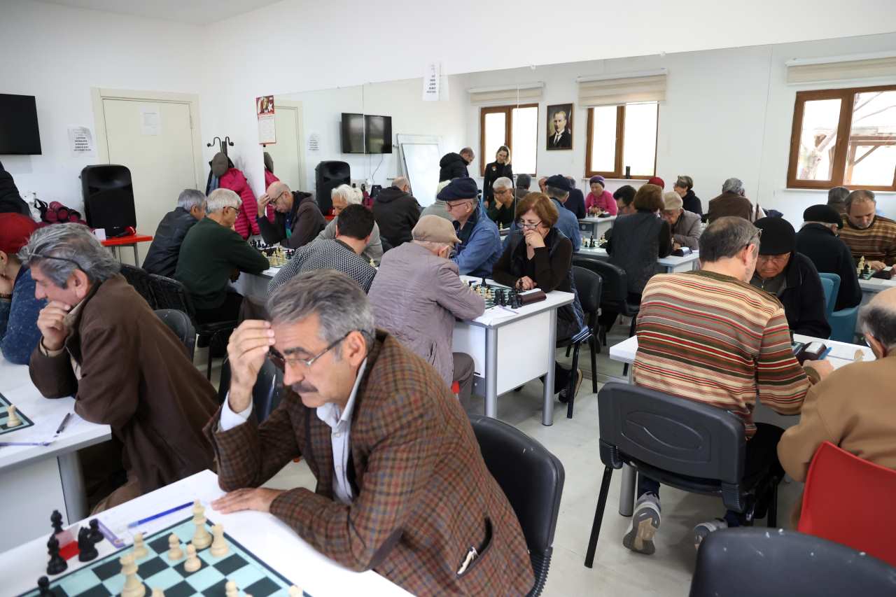 Antalya'da Etkinlikler Yaşlılara Özel Yapıldı 1