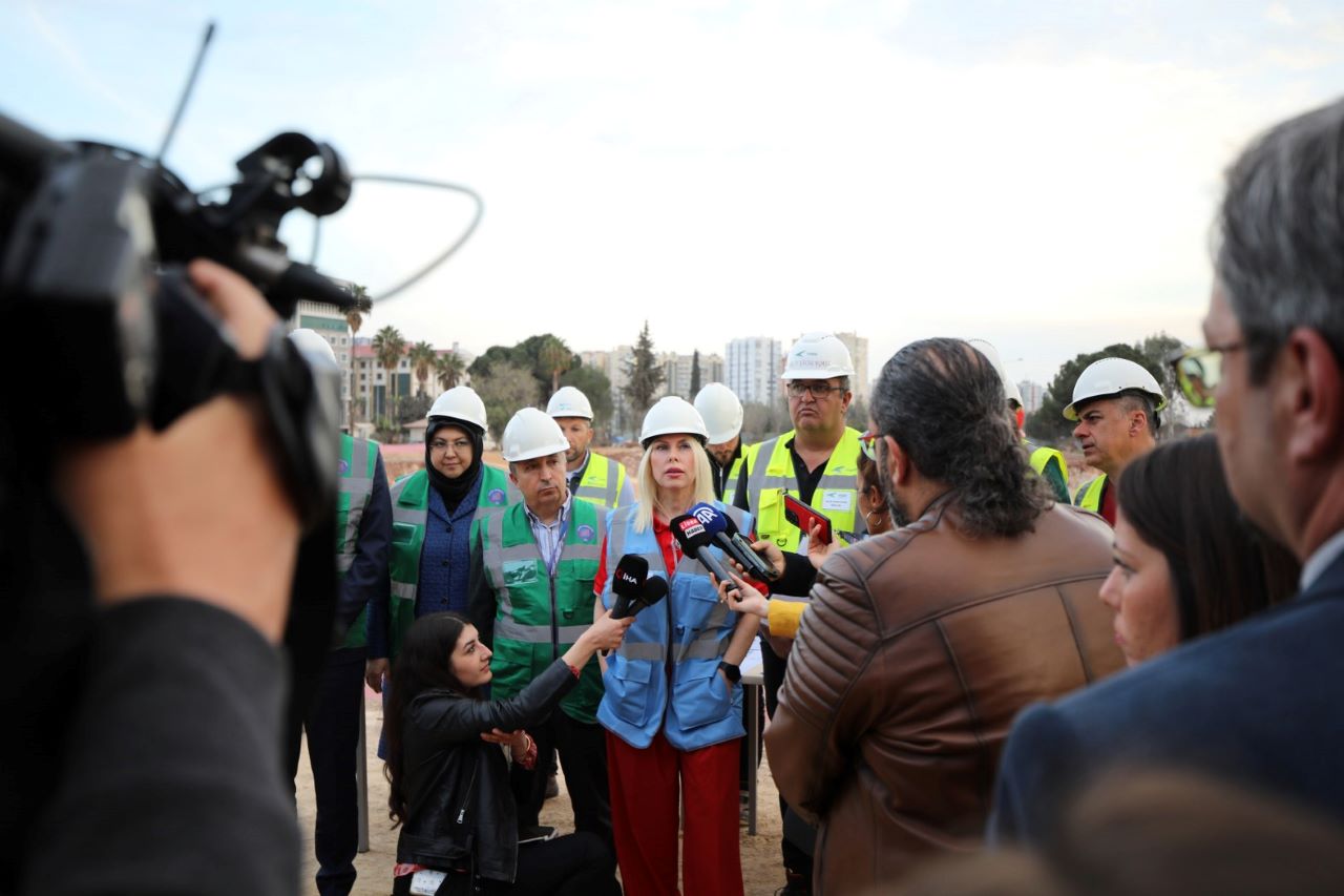 Özlenen Özkan Yeni Yapılan Hastane İnşaatı Hakkında Konuştu-1