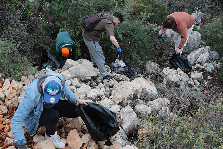 Kaş'ta İki Yabancının Başlattığı Çevre Temizliği 150 Gönüllüye Ulaştı