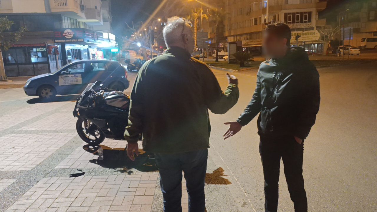 Manavgat'ta Motosikletin Plakasını Bereyle Kapattı 3
