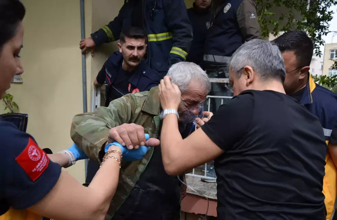 Serik'te Babasının Evini Yaktı! İtfaiyeyi Engelledi 3