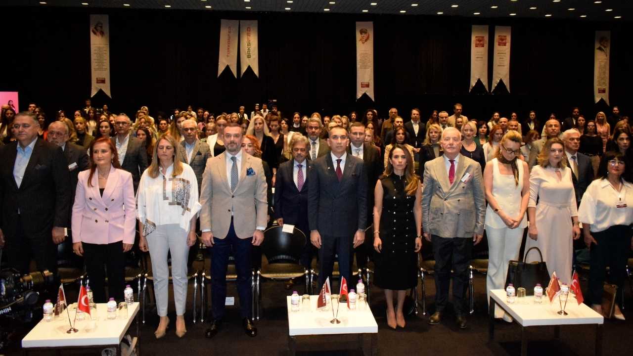 'Zirvedeki Kadınlar' Ansi̇ad Etkinliğinde Deneyimlerini Paylaştı 3