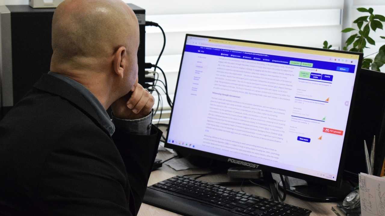Akdeniz Üniversitesi Akademisyeni 137 Deprem Belgeselini İnceledi 3