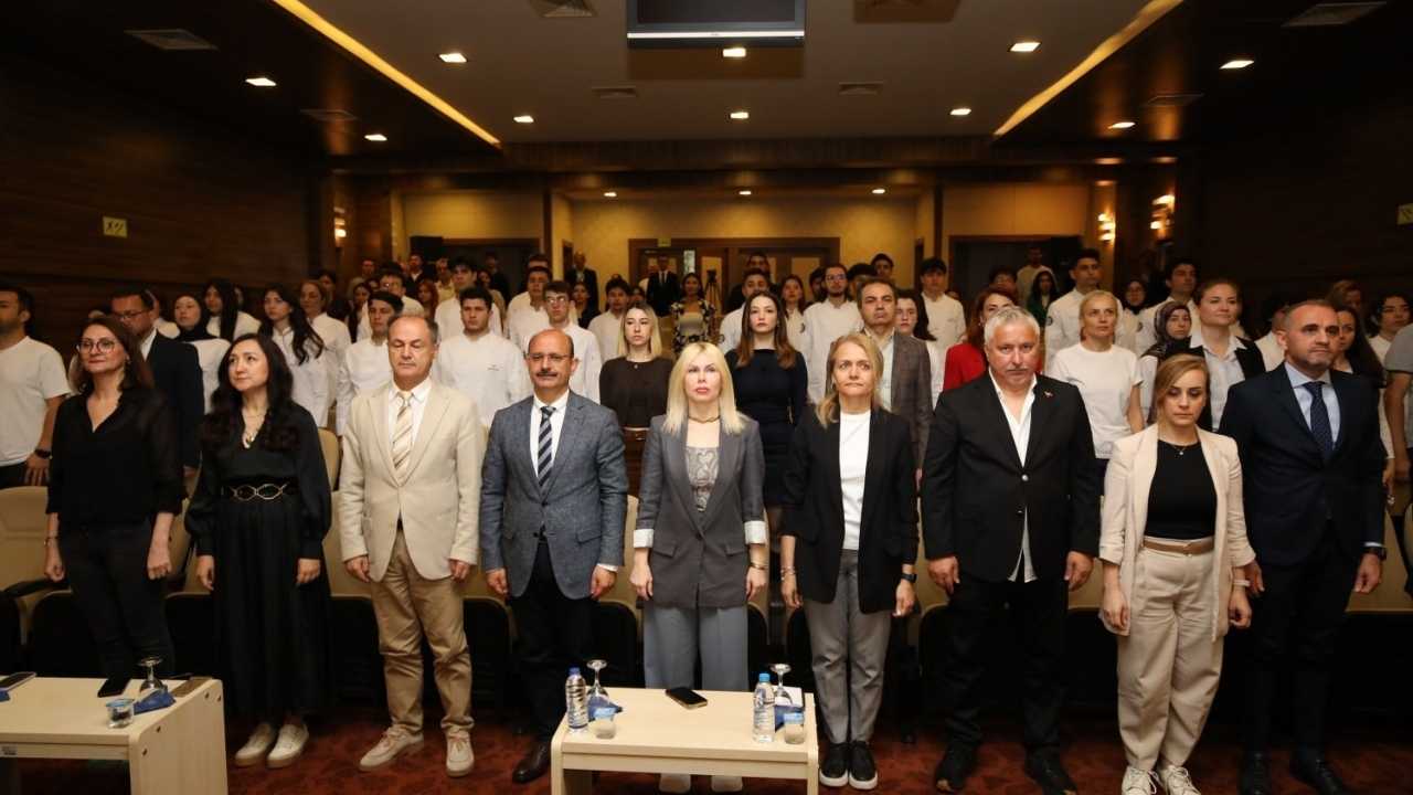 Akdeniz Üniversitesi’nde Şeflerden Mesleğe İlk Adım2