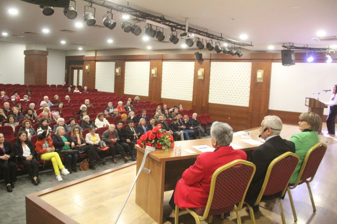 Akdeniz'in Deneyimli Hocası Kalp Krizi Geçiren 2 Kişiden 1'I Vefat Ediyor  3