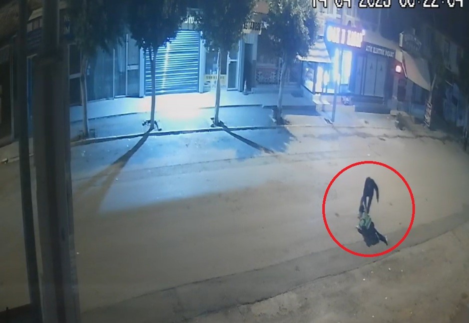 Aksu’da Dehş*ti Yaşadılar! Baba ve Kızı Bıçaklandı