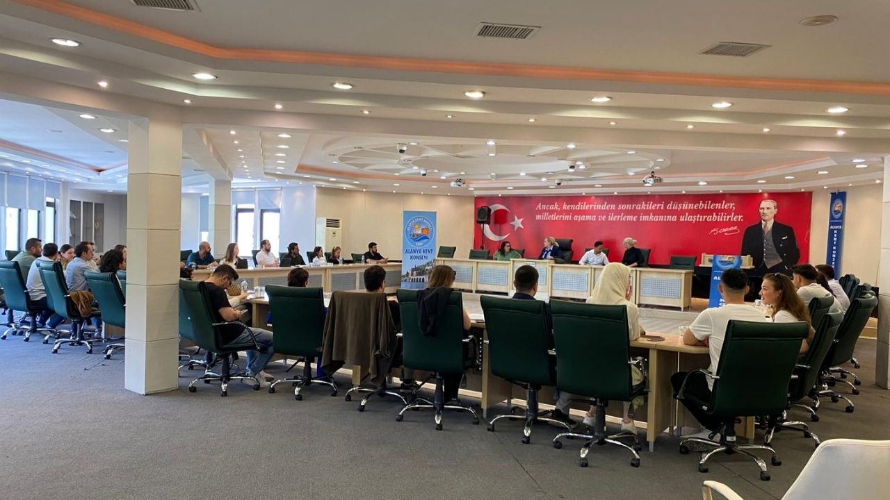 Alanya Kent Konseyi Gençlik Meclisi'nden Strateji Çalıştayı 3
