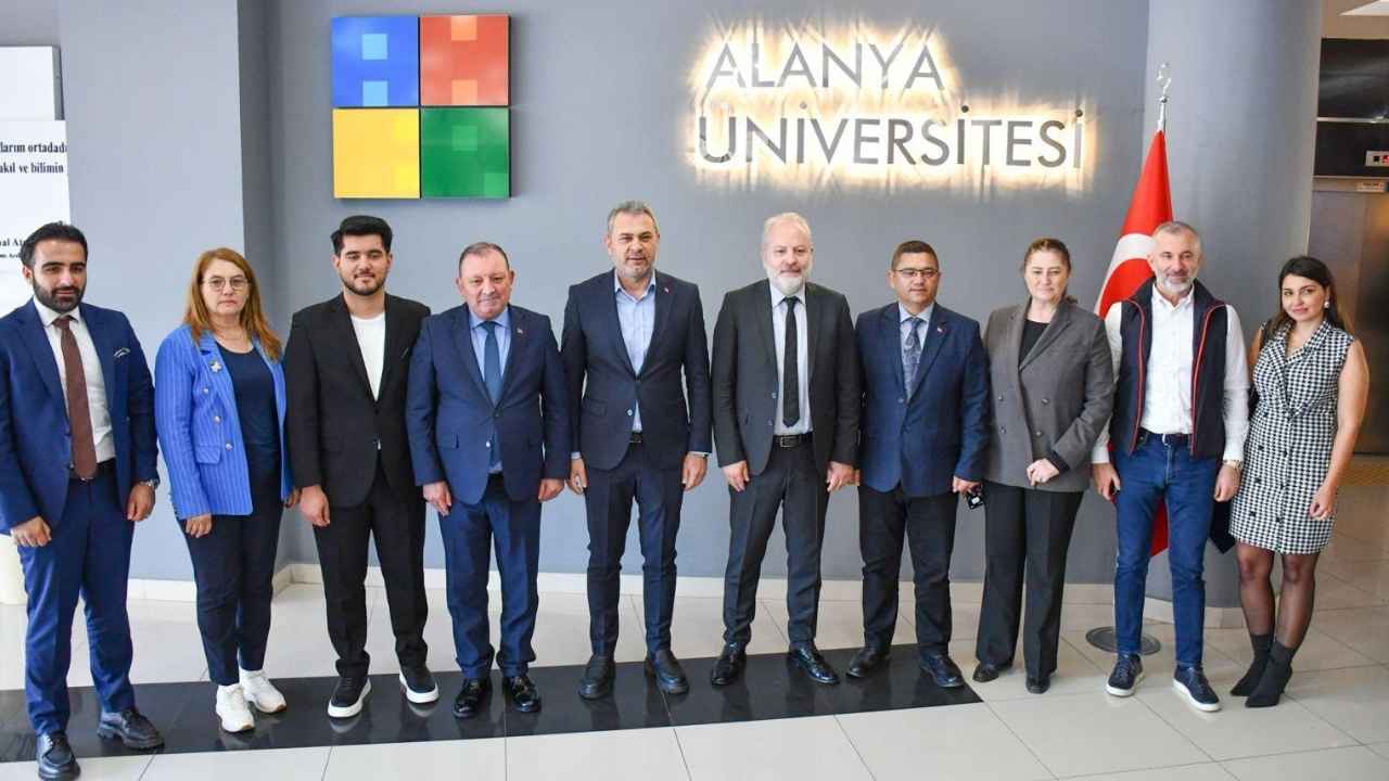 Alanya Üniversitesi'nden Doğanın İzinde Zirvesi 2