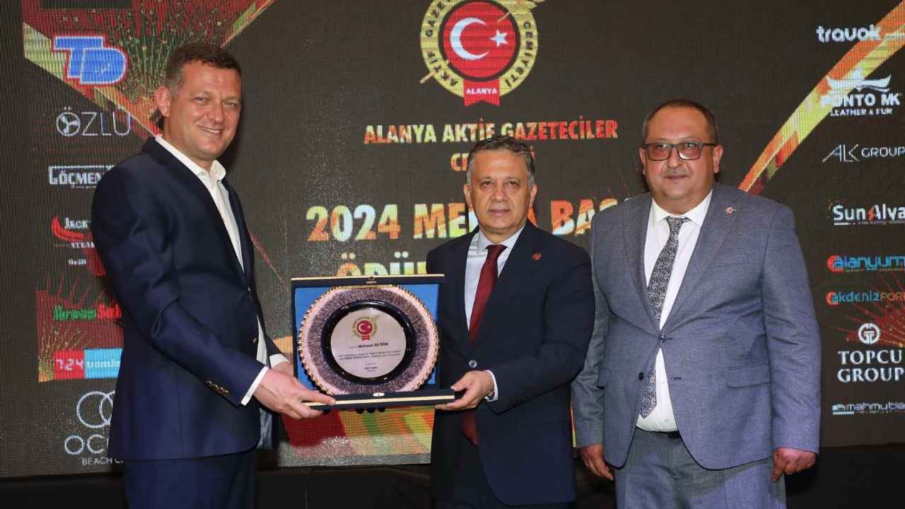 Alanya'da Algc 2024 Medya Başarı Ödülleri Kazananları Açıklandı 4