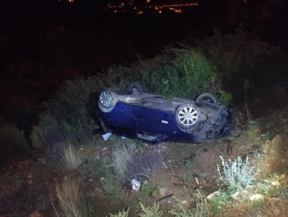Alanya'da Otomobil Şarampole Uçtu! Sürücü Yaralı Kurtarıldı