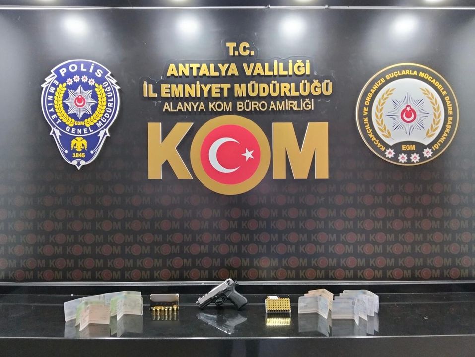Antalya Gazipaşa'da Esnafı Haraca Bağlayan Çeteye Operasyon! 2