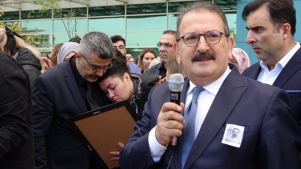 Antalya'da Balkondan Düşen Doktor Son Yolculuğuna Uğurlandı