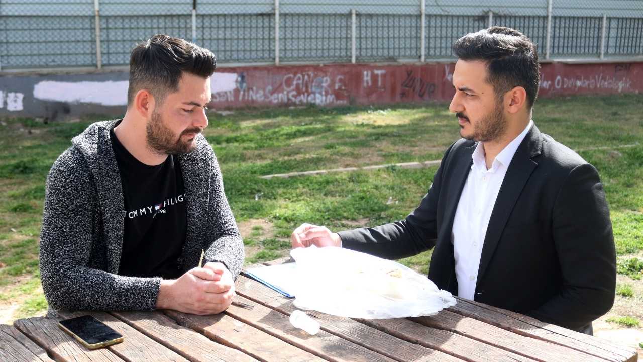 Antalya'da 'Ekmekten Tırnak Çıktı' İddiası! Mide Bulandıran Görüntü 3