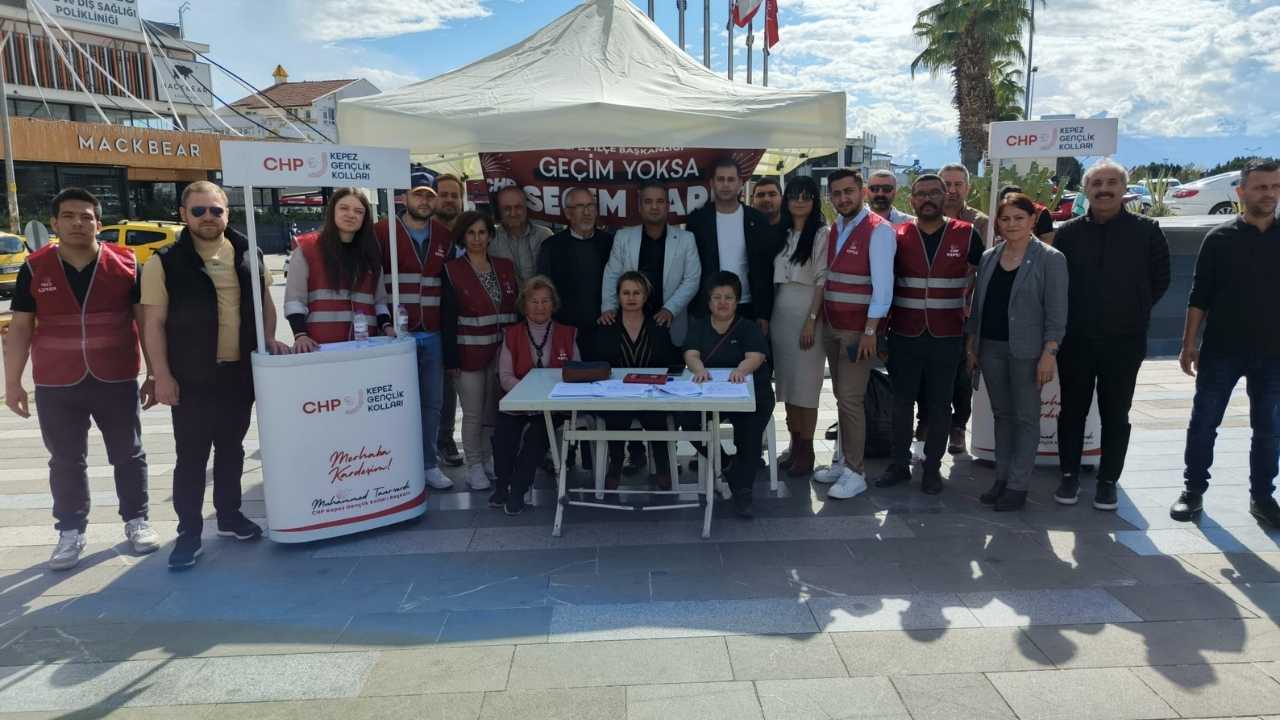 Antalya’da İmamoğlu’na Destek Büyüyor! Yurttaşlar Stantlara Akın Etti 4