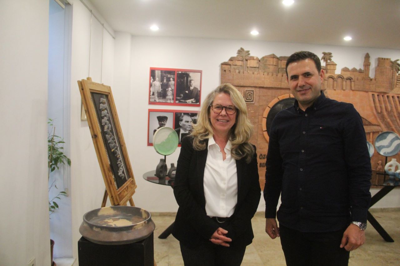 Antalya'da İnşaat Mühendisinden "Beton ve Estetik" Sergisi