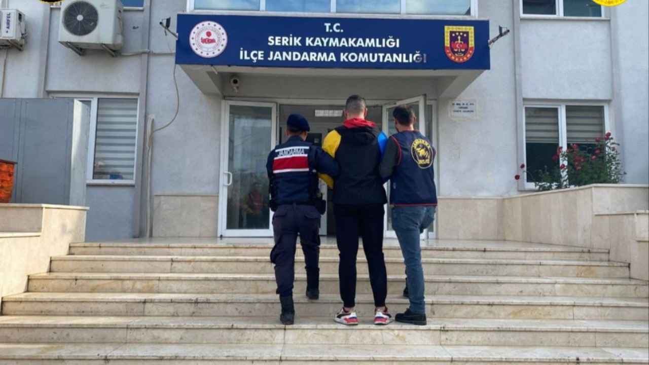 Antalya'da Jasat 72 Saatte 212 Şahsı Yakaladı 2