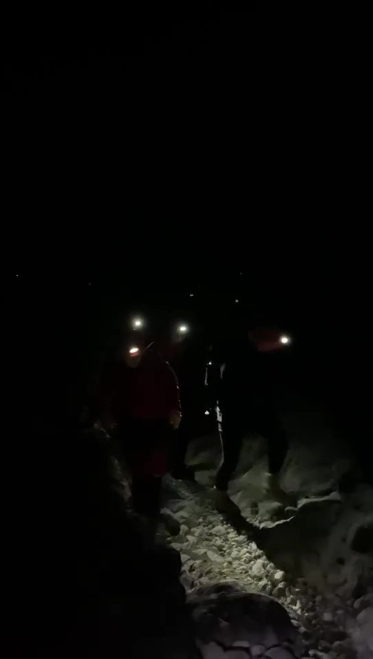 Antalya'da Milli Parklar Görevlisi Dağlık Arazide Mahsur Kaldı