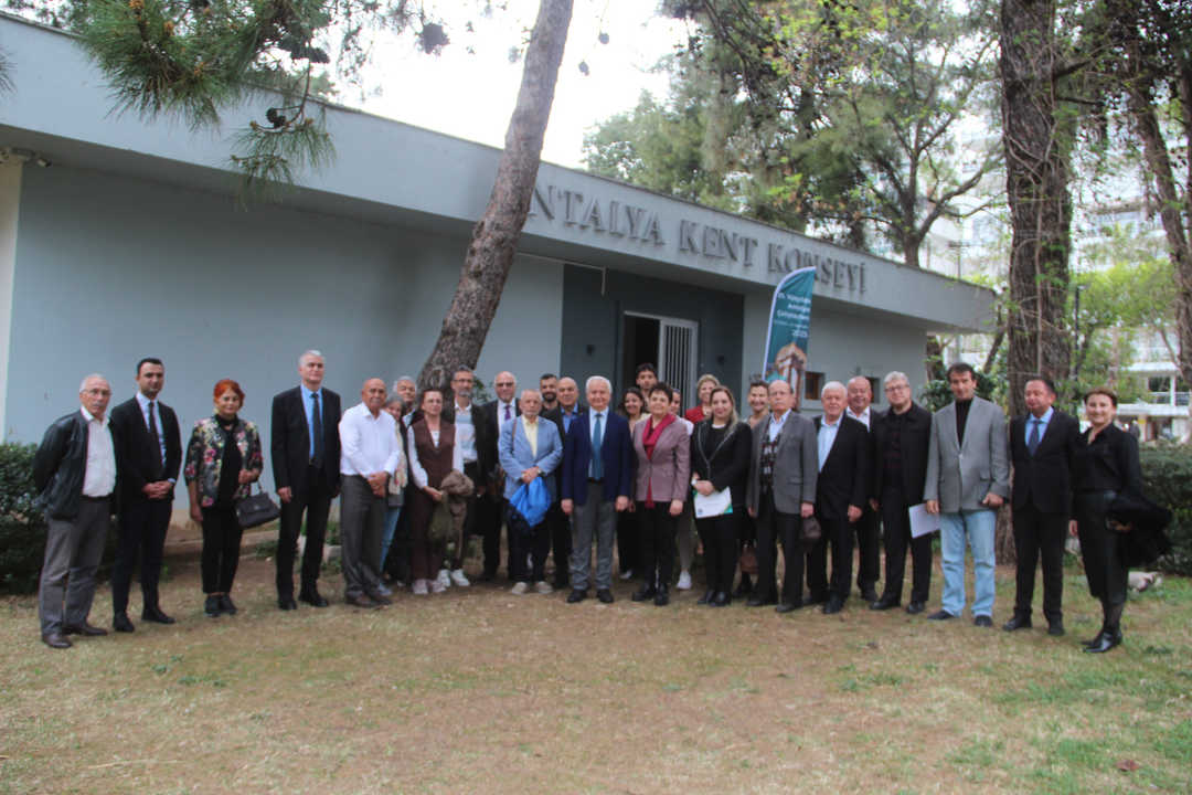 Antalya'da Tarım Alanları Daraldı Üretim Pahalı Yapılıyor 2