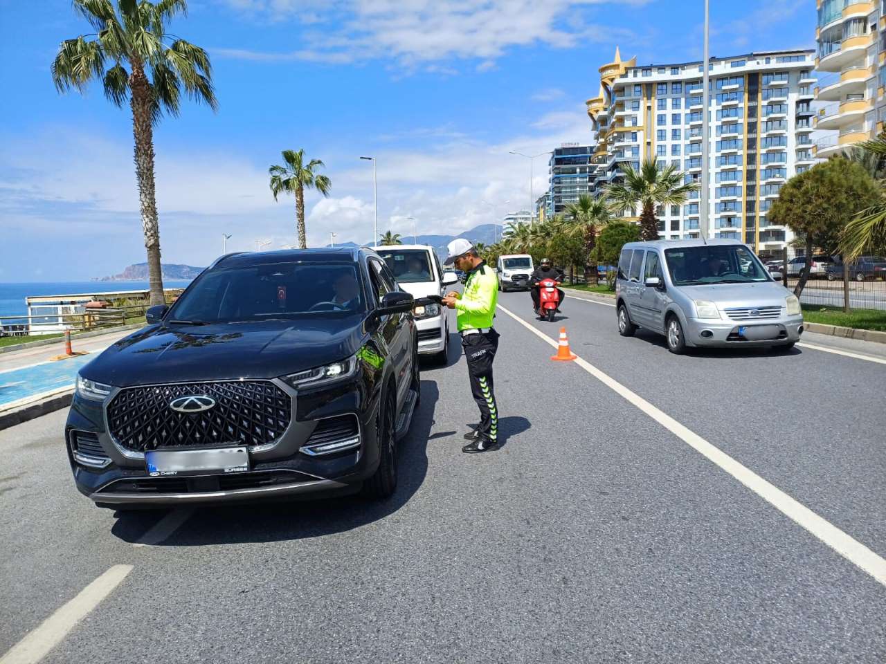 Antalya’da Trafik Denetimleri Sıkılaştı! 38 Bin Araca Ceza