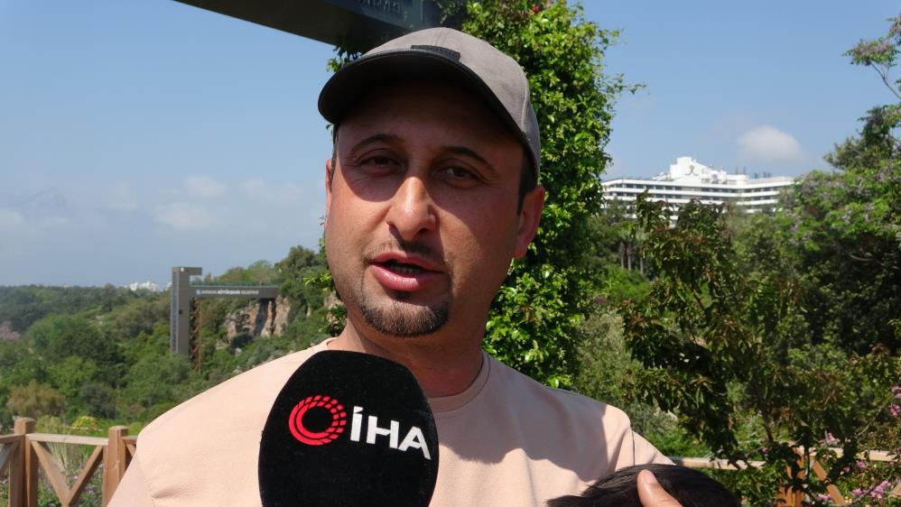 Antalya'da Yavru Köpek Balığı Balıkçı Teknesine Saldırdı