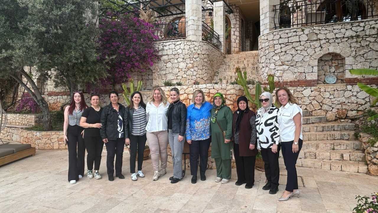 Antalya'nın Efsane İl Genel Meclisi'nden Kaş Çıkarması  3