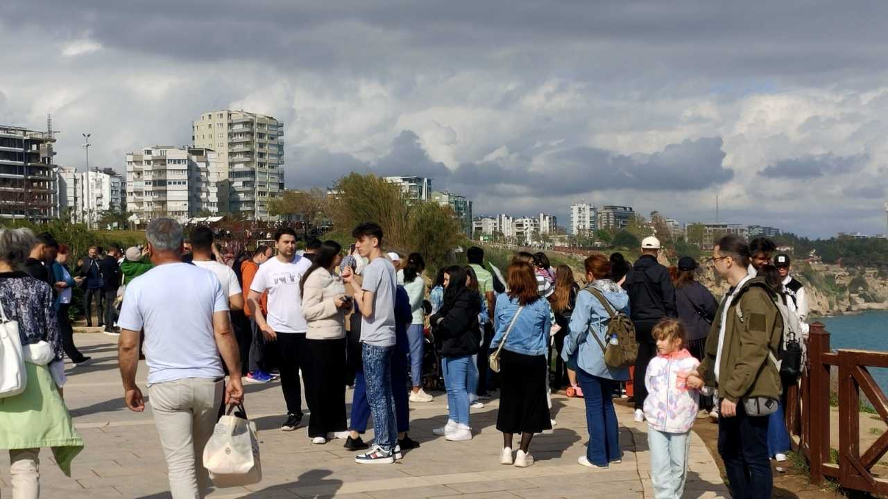 Antalya'nın O Şelalesine Ziyaretçi Akını  3