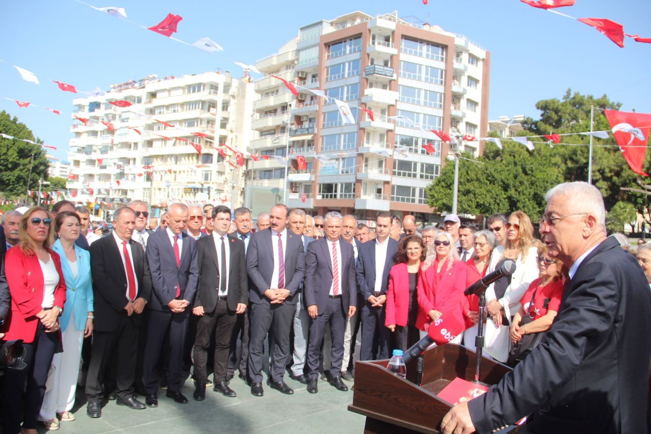 CHP Antalya: "23 Nisan Sıradanlaştırılaşmayacak"