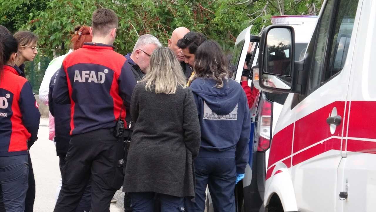 Depresyona Girince Antalya’da Kayalıklara Çıktı2