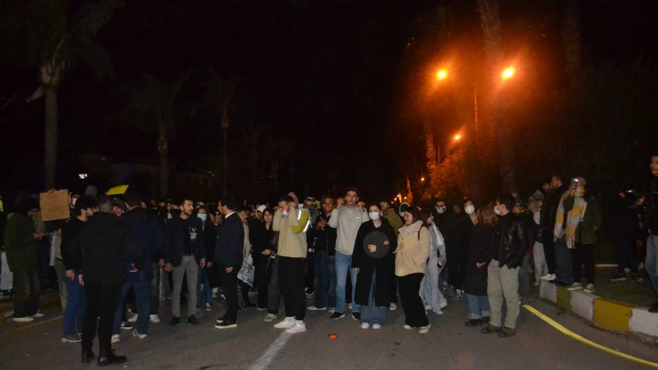Eğitim İş Antalya Hukuksuzluk Son Bulsun Öğrenciler Amfiye Girsin 2