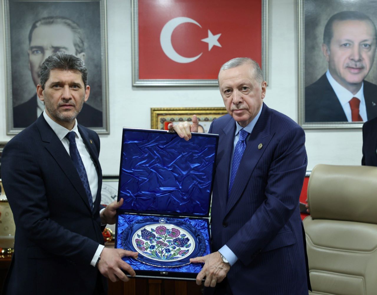 Erdoğan’dan Yıllar Sonra AKP İl Binasına Sürpriz Ziyaret!