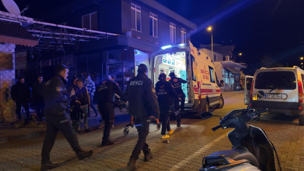 Gazipaşa'da Alkol Komasına Girdi! Yol Ortasına Bayıldı