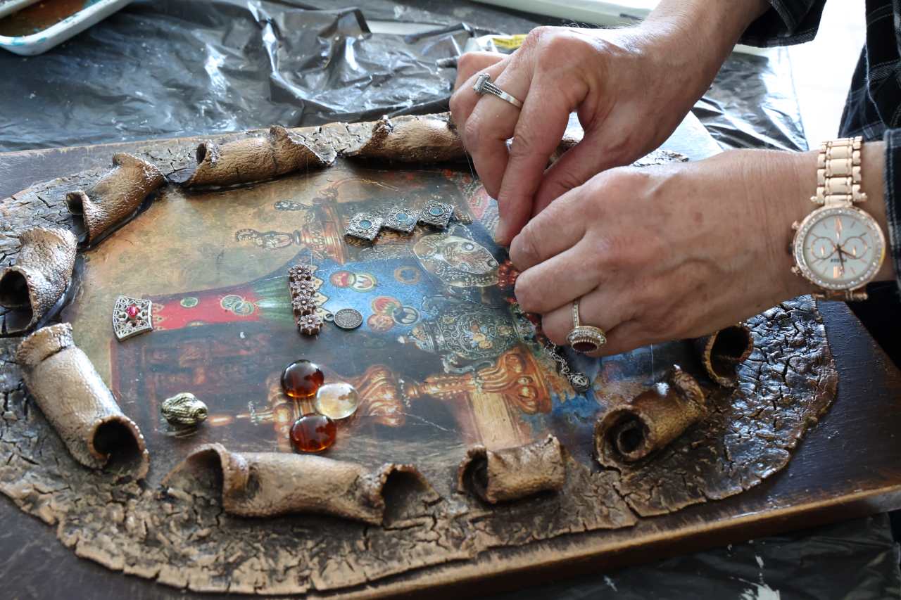 Atasem'de Kadınlar Eski Eşyaları Sanat Eserine Dönüştürüyor 2