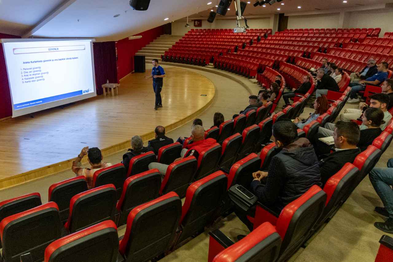 Manavgat’ta Gönüllüler Afet Bilinci Oluşturuyor 1