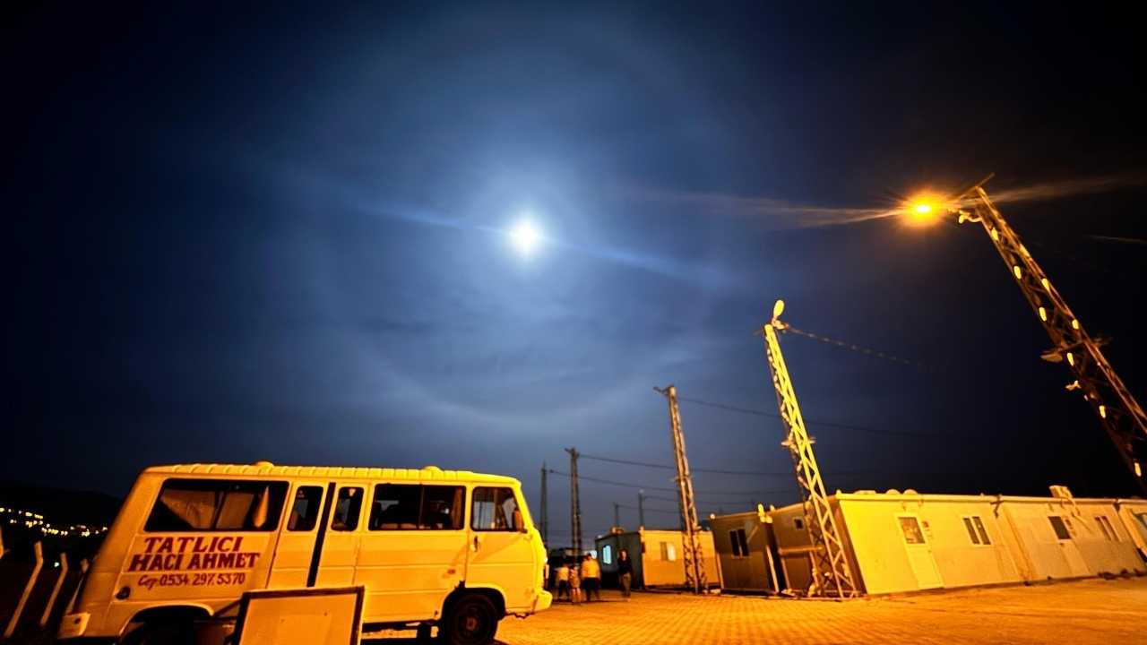 Hatay’da Hayranlık Uyandıran Ay Halesi2