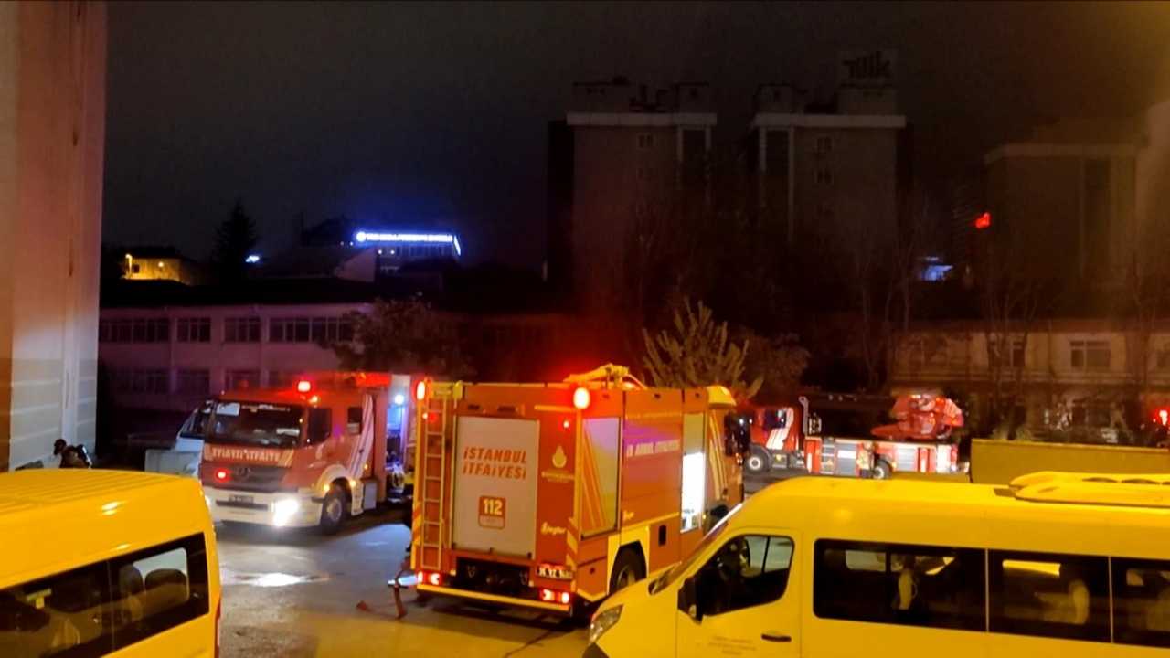 İstanbul’da Korkutan Yangın 24 Kişi Hastaneye Kaldırıldı2