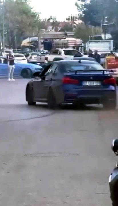 Kepez'de Sanayi Esnafı Şikayetçi Oldu! Drift Atan Sürücü Bulundu 3