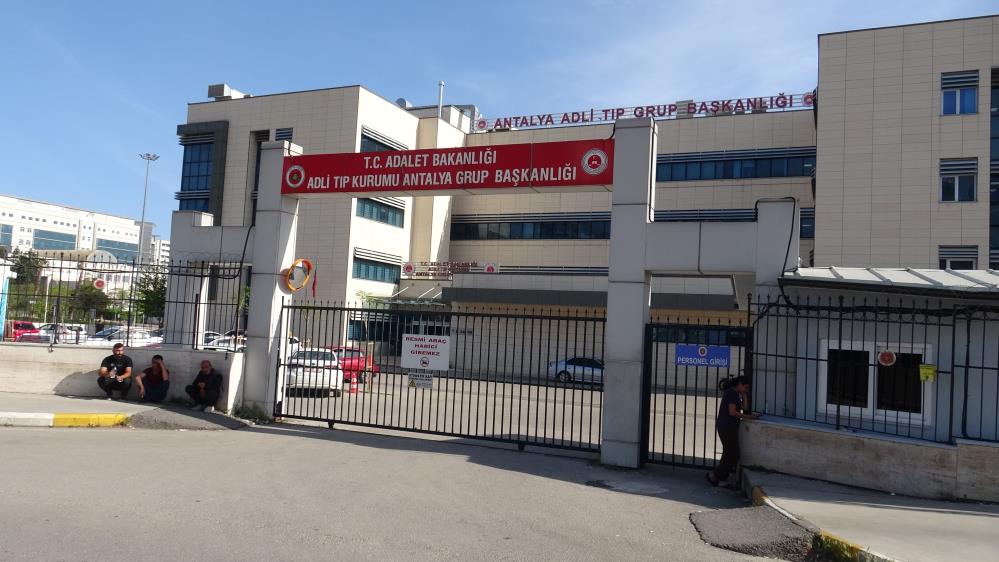 Düden Çayı'ndan Erkek Cesedi Çıkmıştı! Eşi Teşhis Etti