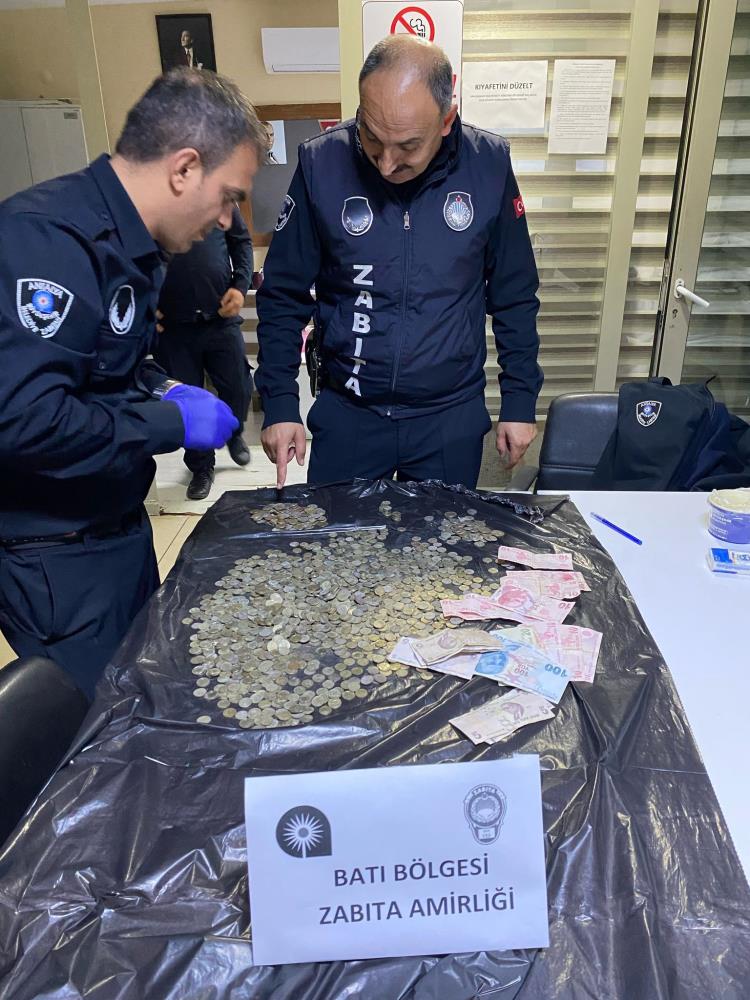 Konyaaltı'nda Dilencilik Yapan Şahsın Gizli Hazinesi Şaşırttı