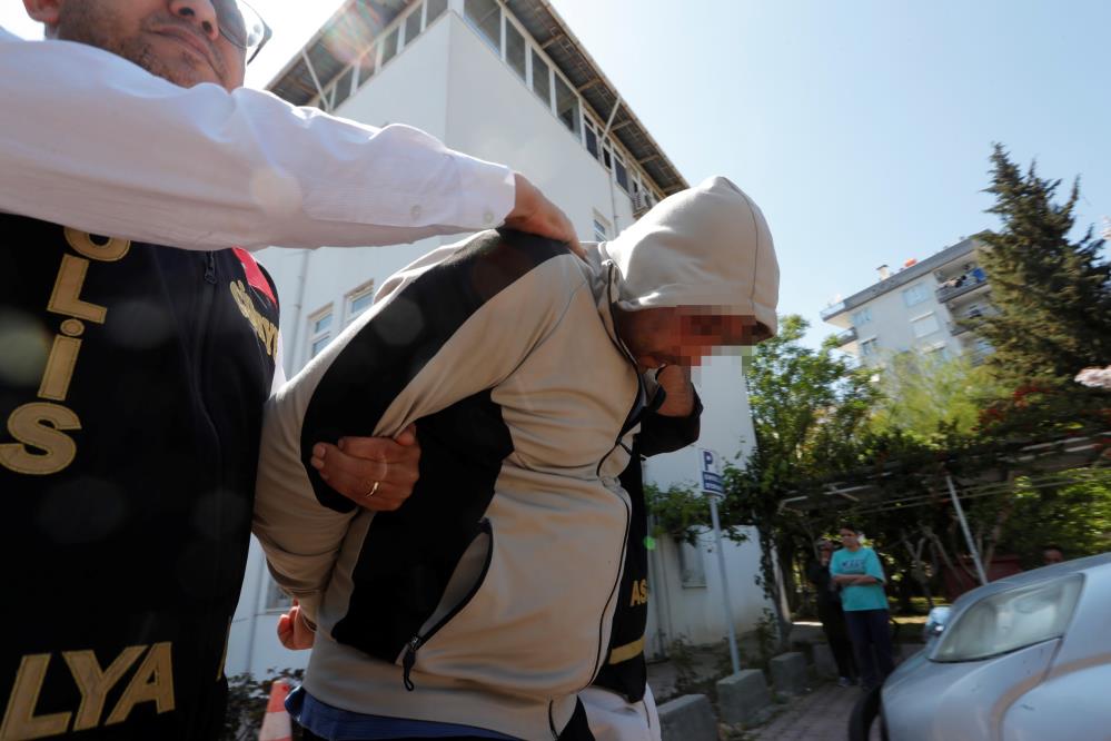 Konyaaltı'ndaki Cin*yetle İlgili Şüpheliler Adliyeye Sevk Edildi