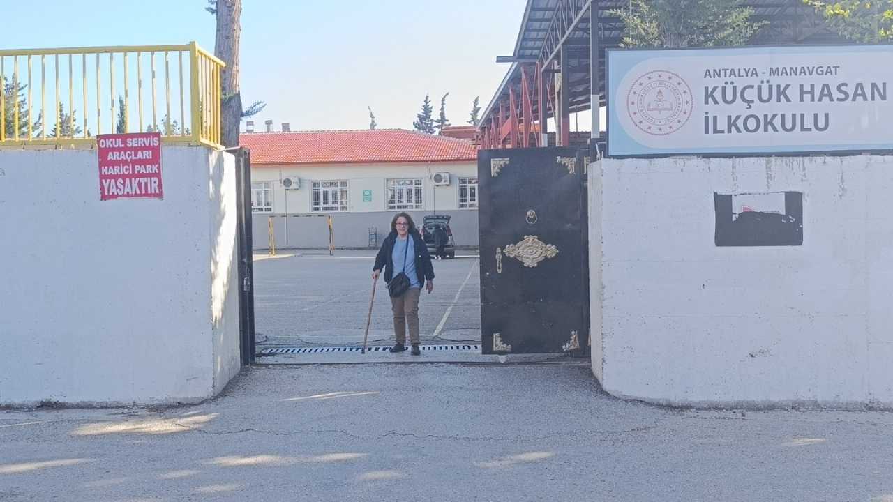 Manavgat’ta Dolandırıcılar Öğretmenin 700 Bin Lirasını Çaldı2