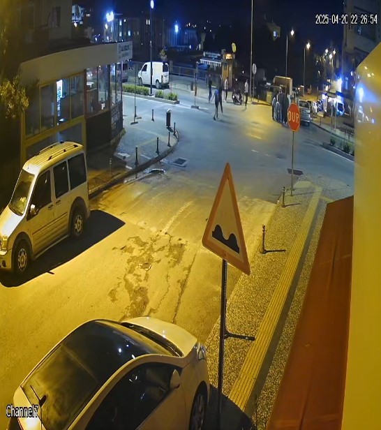 Manavgat'ta Otomobil ve Motosiklet Çarpıştı
