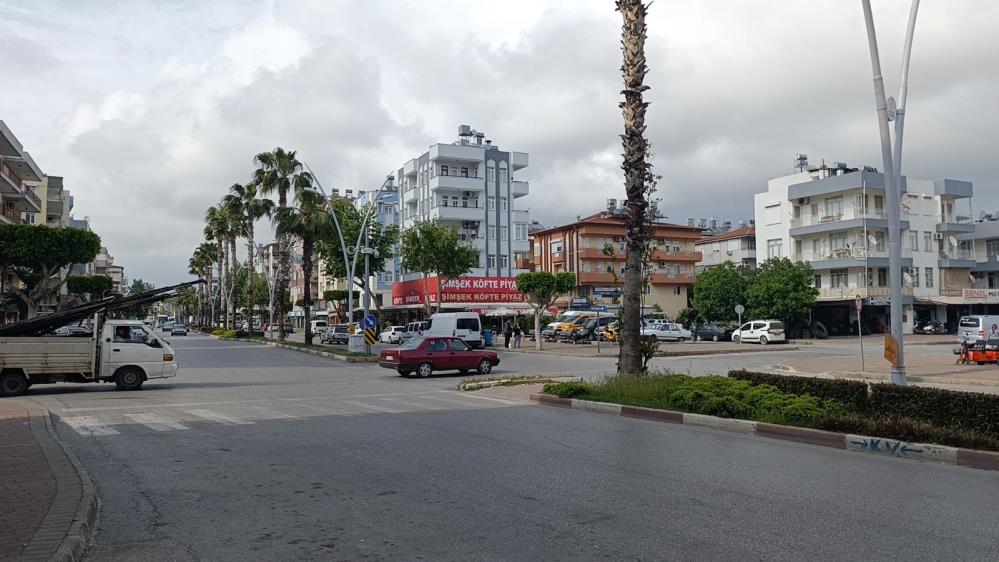 Manavgat'ta Otomobilin Kural İhlali Kazaya Neden Oldu