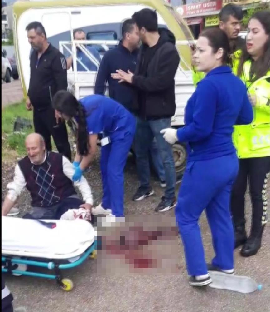 Muratpaşa'da Kaza Sonrası Otomobil Sürücüsü Bıçaklandı