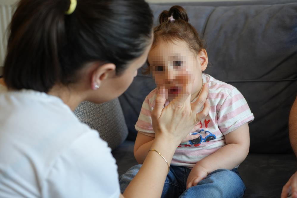 Muratpaşa'da Kreşte Skandal! 2 Yaşındaki Kız Çocuğu Dakikalarca Darp Edildi
