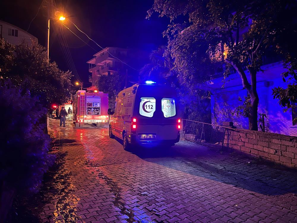 Serik'te Annesiyle Tartıştıktan Sonra Evi Ateşe Verdi