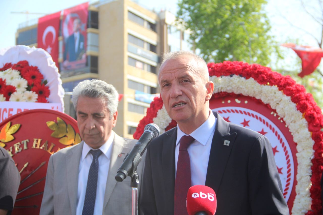 CHP Antalya: "23 Nisan Sıradanlaştırılaşmayacak"