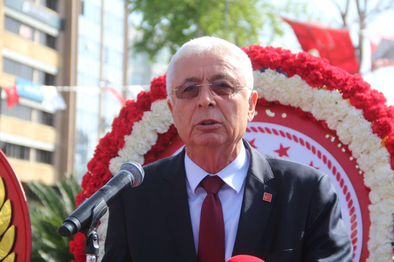 CHP Antalya: "23 Nisan Sıradanlaştırılaşmayacak"
