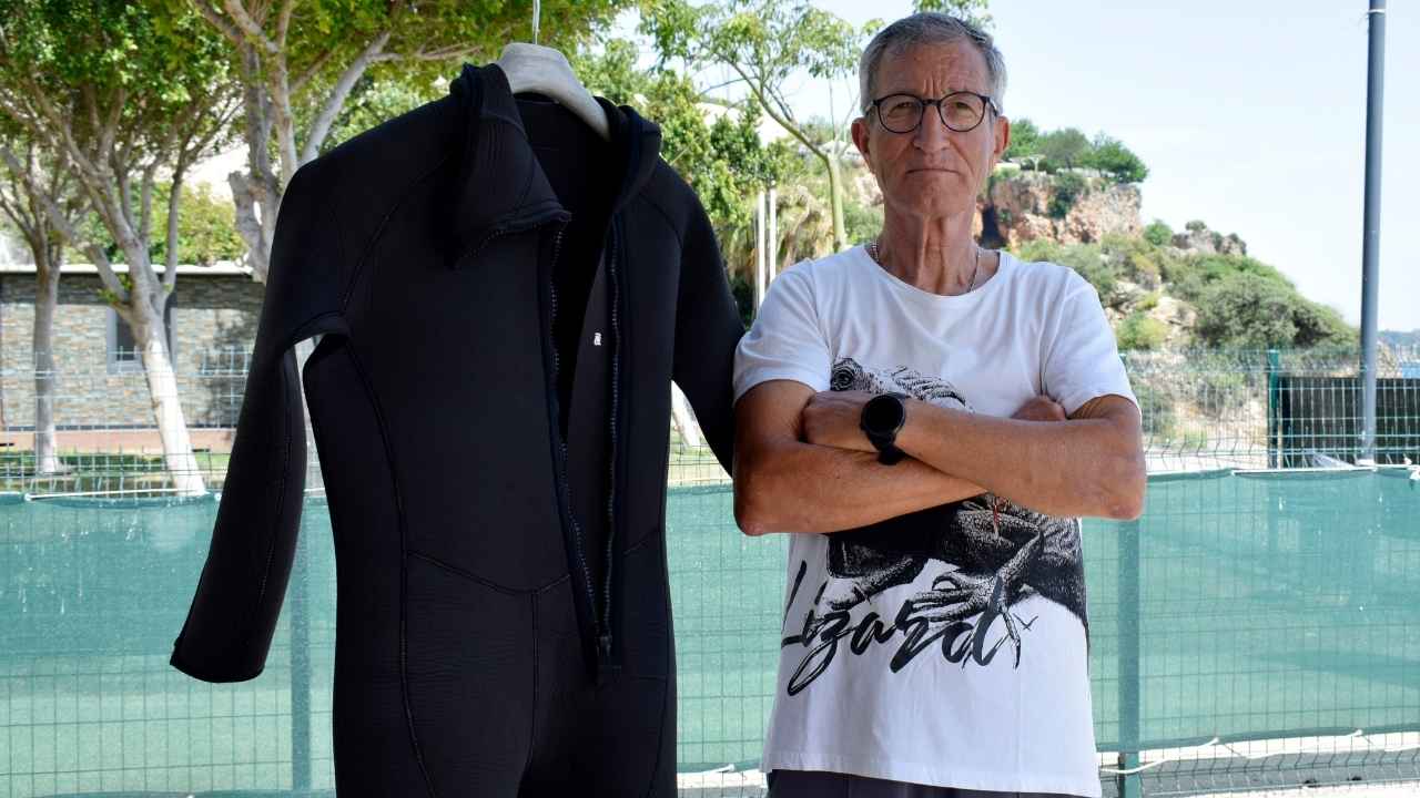 73 Yaşındaki Dalgıç Antalya'da Su Altı Rehberliği Yapıyor 3