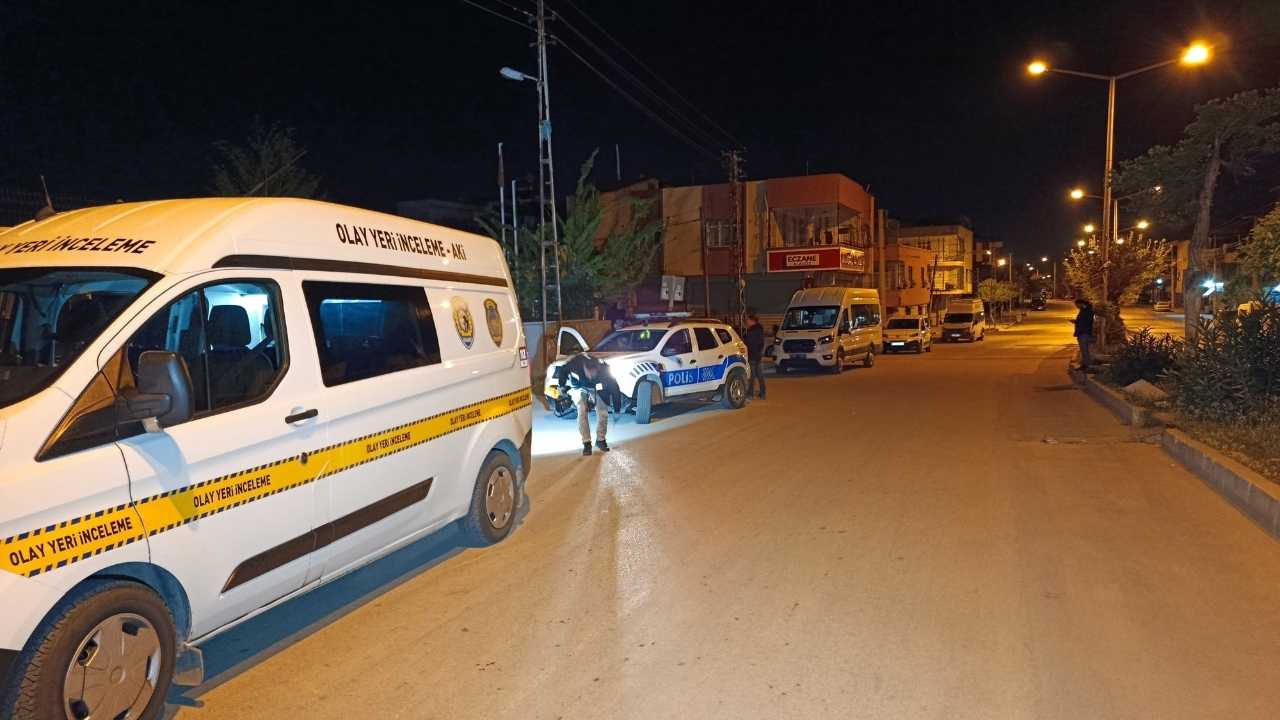 Adana’da Annesi Perişan Polis Peşinde 3