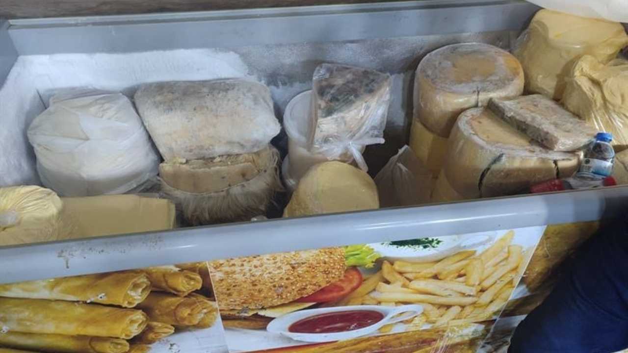 Adana’da Mevzuata Aykırı Gıdalar İmha Edildi 2